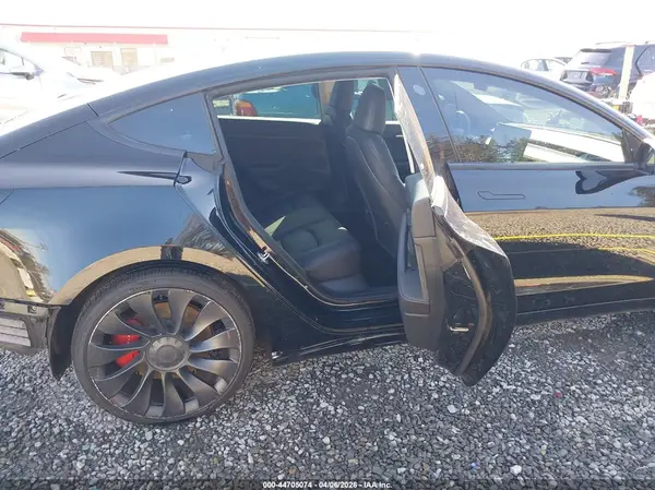 5YJ3E1EC4PF541961 2023 TESLA MODEL 3 - Image 8