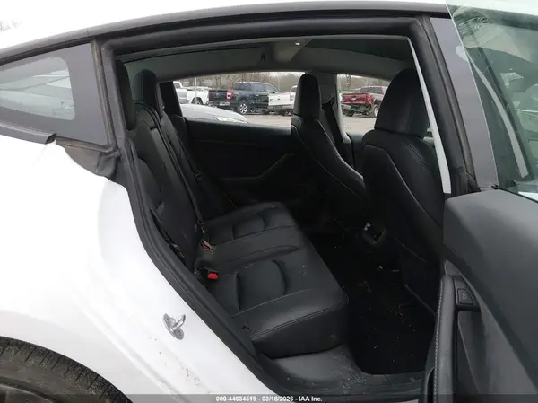 5YJ3E1EC4PF561496 2023 TESLA MODEL 3 - Image 8