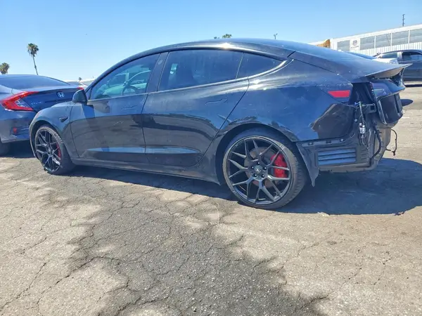 5YJ3E1EC4PF576709 2023 TESLA MODEL 3 - Image 2