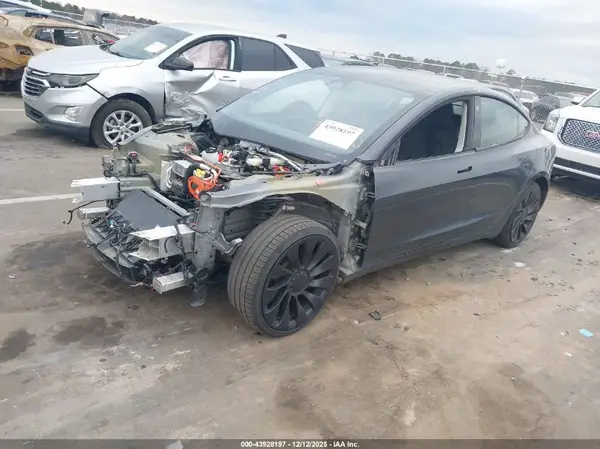 5YJ3E1EC4PF589508 2023 TESLA MODEL 3 - Image 2
