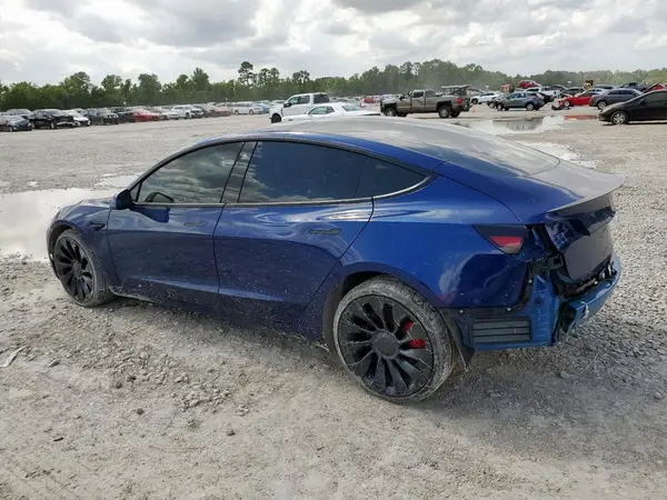 5YJ3E1EC4PF592649 2023 TESLA MODEL 3 - Image 2