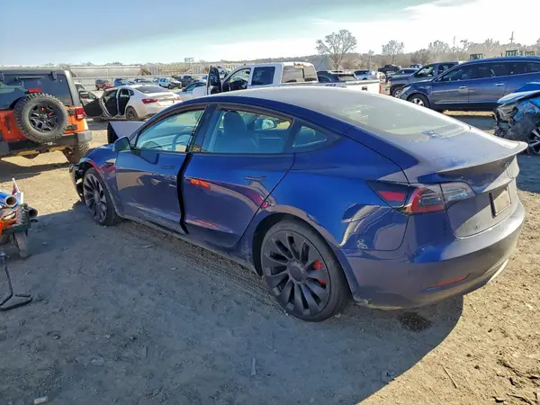 5YJ3E1EC4PF617761 2023 TESLA MODEL 3 - Image 2