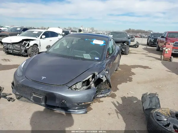 5YJ3E1EC4PF625357 2023 TESLA MODEL 3 - Image 2