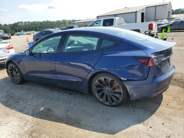 5YJ3E1EC4PF632275 2023 TESLA MODEL 3 - Image 2