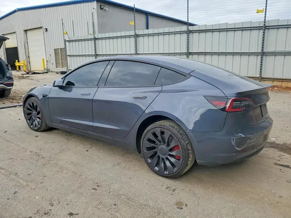 5YJ3E1EC4PF634415 2023 TESLA MODEL 3 - Image 2
