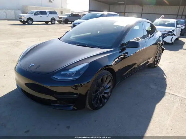 5YJ3E1EC4PF635208 2023 TESLA MODEL 3 - Image 2