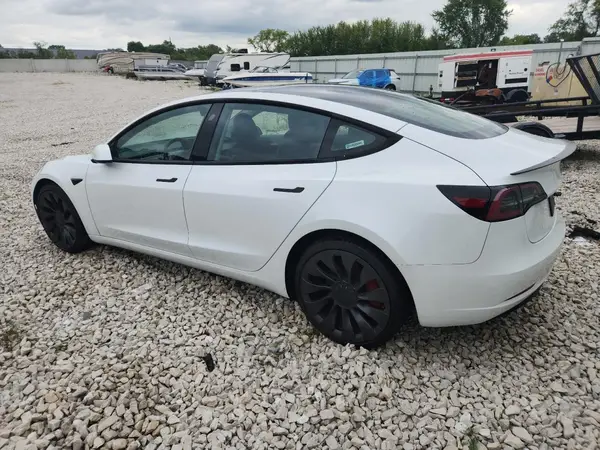 5YJ3E1EC4PF636472 2023 TESLA MODEL 3 - Image 2