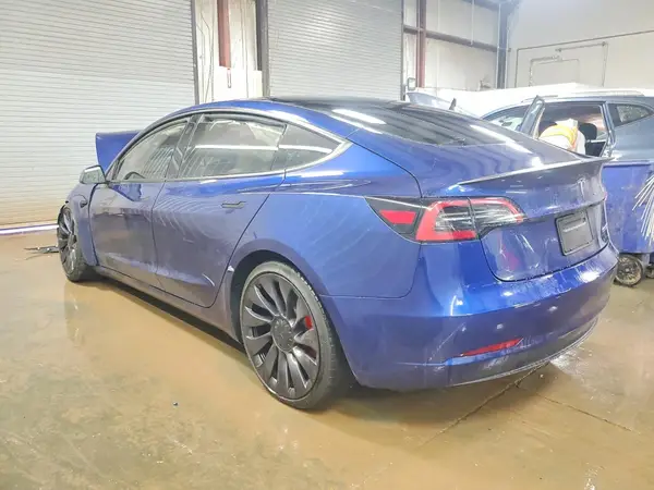 5YJ3E1EC4PF669214 2023 TESLA MODEL 3 - Image 2