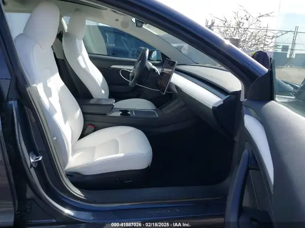 2023 TESLA MODEL 3 IAAI lot 41587026 auction photo 5