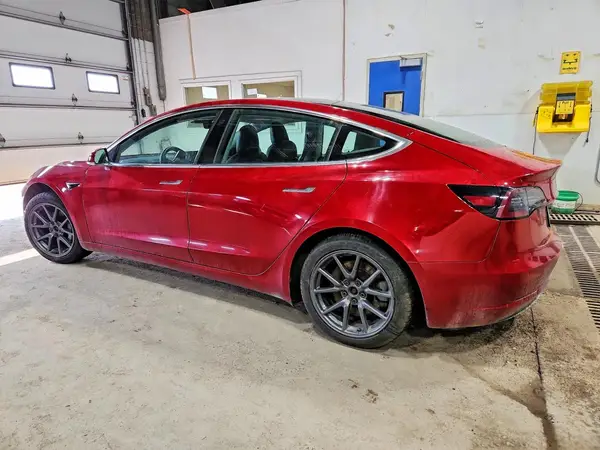 5YJ3E1EC5LF586367 2020 TESLA MODEL 3 - Image 2