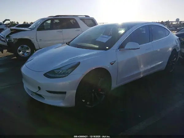 5YJ3E1EC5LF624244 2020 TESLA MODEL 3 - Image 2
