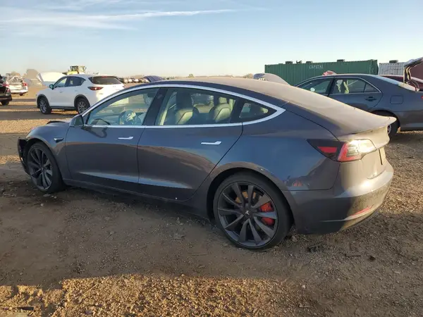 5YJ3E1EC5LF646910 2020 TESLA MODEL 3 - Image 2