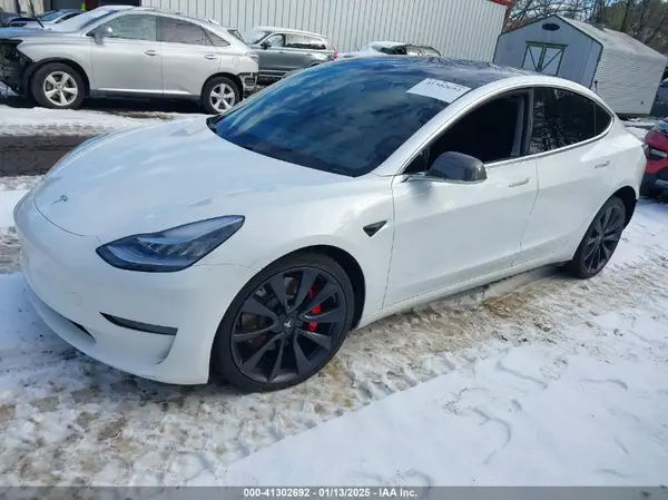 5YJ3E1EC5LF791879 2020 TESLA MODEL 3 - Image 2