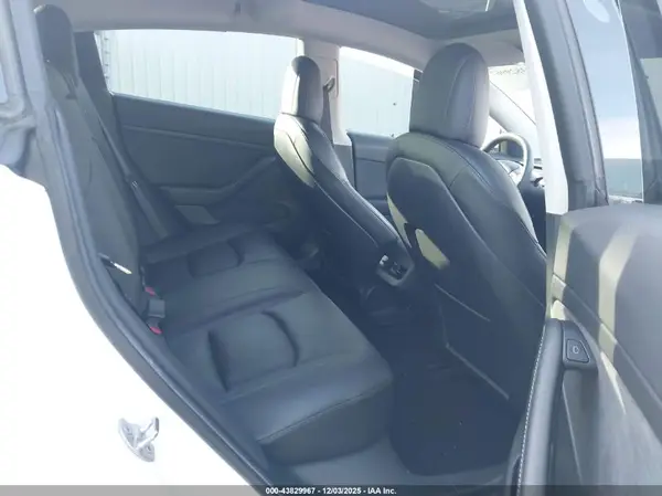 5YJ3E1EC5MF050021 2021 TESLA MODEL 3 - Image 8