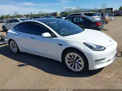 5YJ3E1EC5MF876268 2021 TESLA MODEL 3