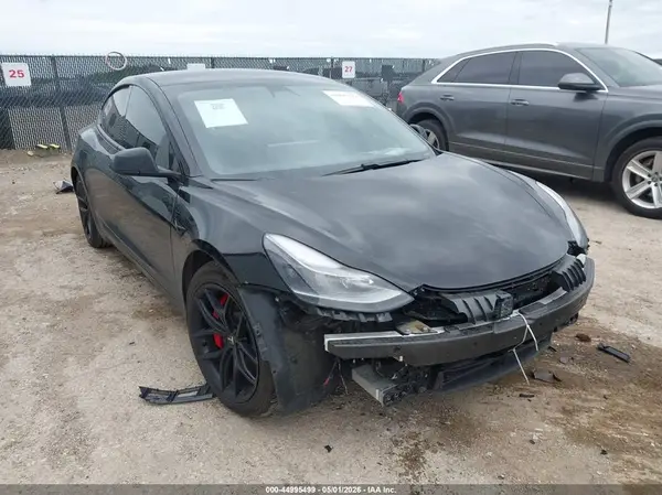 5YJ3E1EC5MF926084 2021 TESLA MODEL 3 - Image 1