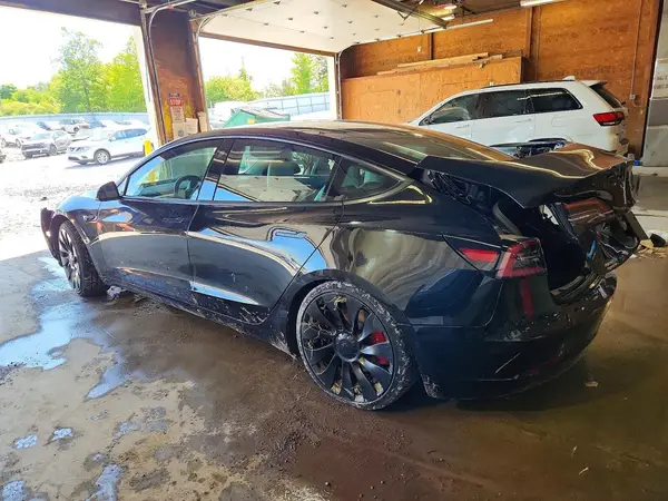 5YJ3E1EC5MF988469 2021 TESLA MODEL 3 - Image 2