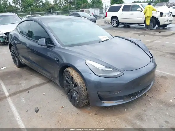 5YJ3E1EC5NF103284 2022 TESLA MODEL 3 - Image 1