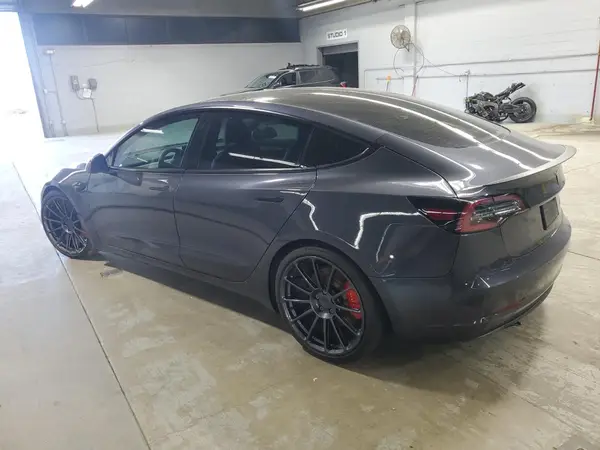 5YJ3E1EC5NF127813 2022 TESLA MODEL 3 - Image 2