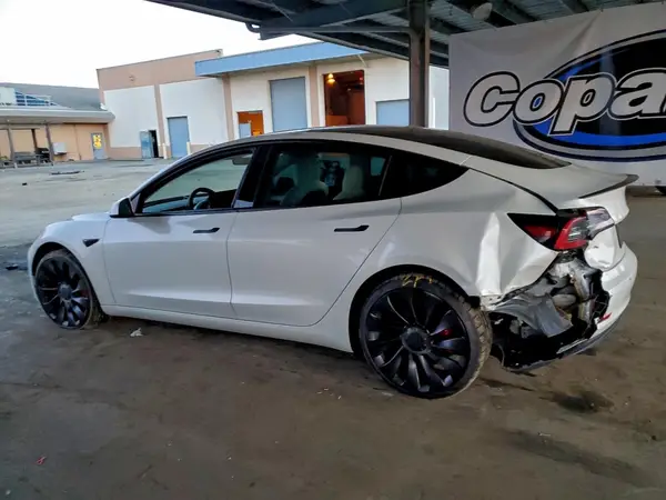 5YJ3E1EC5NF170239 2022 TESLA MODEL 3 - Image 2