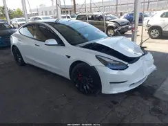 5YJ3E1EC5NF195612 2022 TESLA MODEL 3