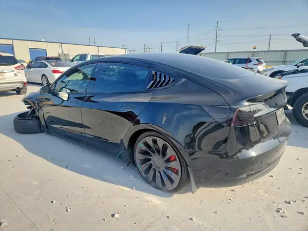 5YJ3E1EC5NF261592 2022 TESLA MODEL 3 - Image 2