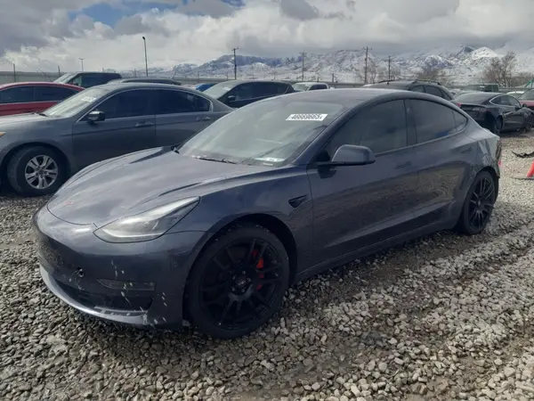 5YJ3E1EC5NF273774 2022 TESLA MODEL 3 - Image 1