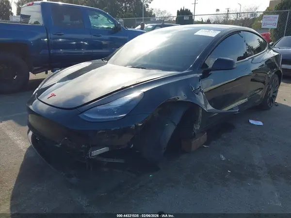 5YJ3E1EC5NF275556 2022 TESLA MODEL 3 - Image 2
