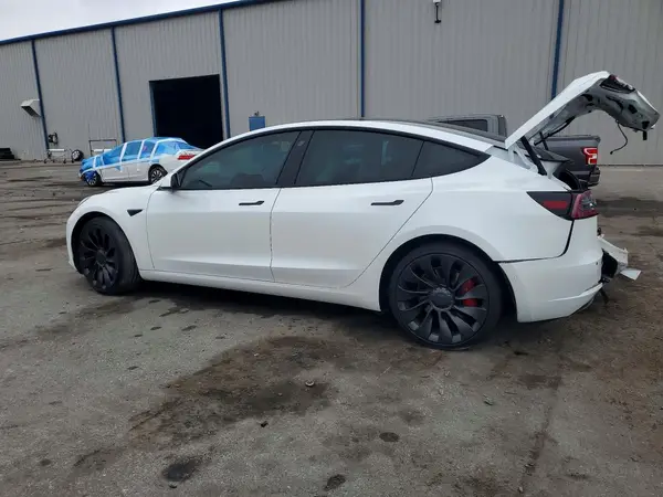 5YJ3E1EC5NF276268 2022 TESLA MODEL 3 - Image 2