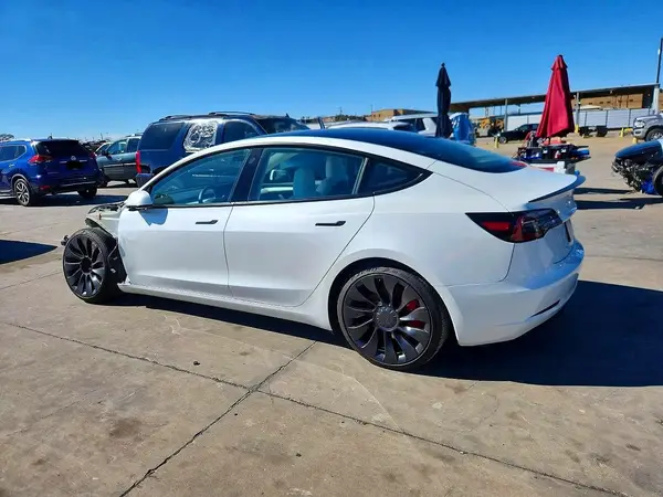 5YJ3E1EC5NF297234 2022 TESLA MODEL 3 - Image 2