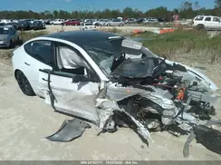 5YJ3E1EC5NF323167 2022 TESLA MODEL 3