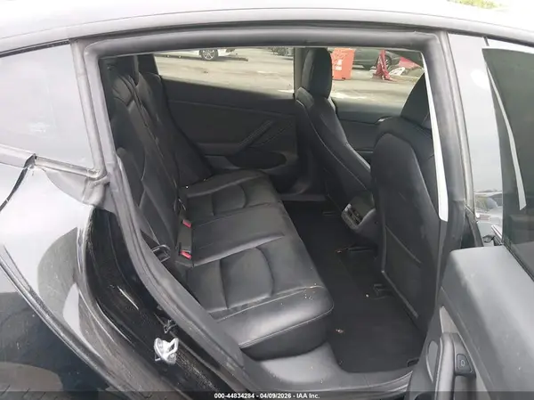 5YJ3E1EC5NF331155 2022 TESLA MODEL 3 - Image 8