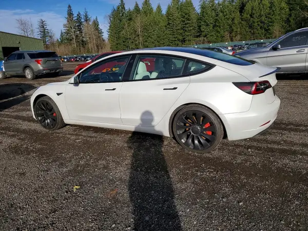 5YJ3E1EC5NF361174 2022 TESLA MODEL 3 - Image 2