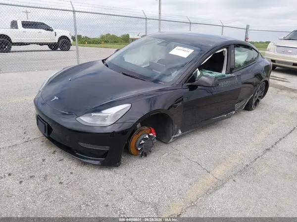 5YJ3E1EC5PF427807 2023 TESLA MODEL 3 - Image 2