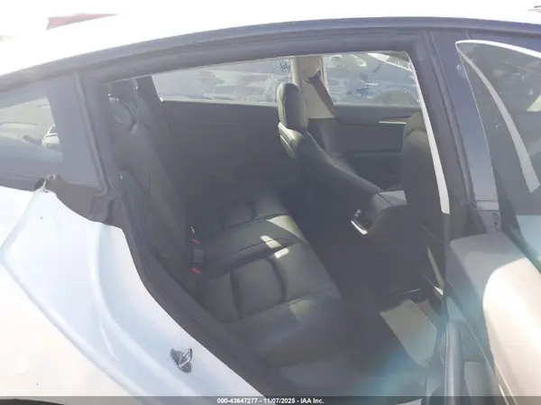 5YJ3E1EC5PF480684 2023 TESLA MODEL 3 - Image 8