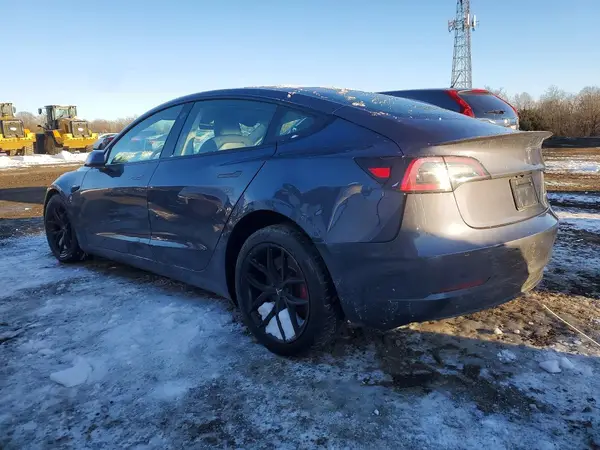 5YJ3E1EC5PF580557 2023 TESLA MODEL 3 - Image 2