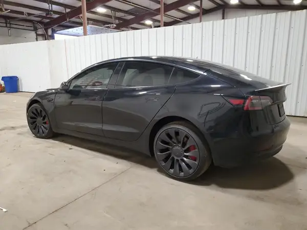 5YJ3E1EC5PF589940 2023 TESLA MODEL 3 - Image 2
