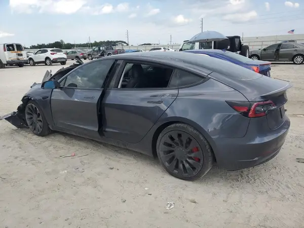 5YJ3E1EC5PF628123 2023 TESLA MODEL 3 - Image 2