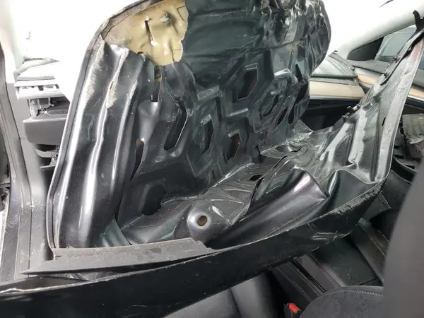 5YJ3E1EC5PF628123 2023 TESLA MODEL 3 - Image 8