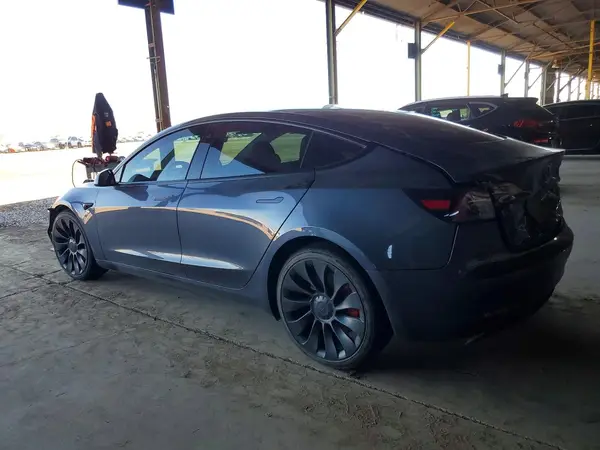 5YJ3E1EC5PF637324 2023 TESLA MODEL 3 - Image 2