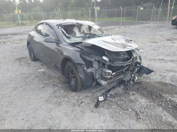 5YJ3E1EC5PF667651 2023 TESLA MODEL 3 - Image 1