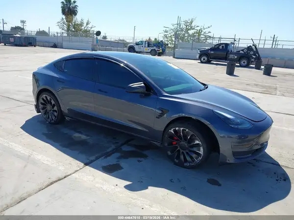 5YJ3E1EC5PF677337 2023 TESLA MODEL 3 - Image 1