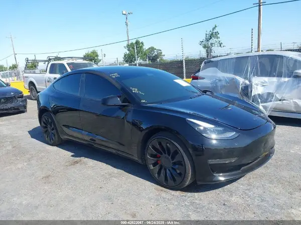 5YJ3E1EC5PF679346 2023 TESLA MODEL 3 - Image 1