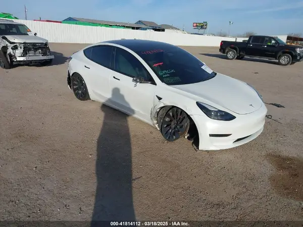 5YJ3E1EC5PF689620 2023 TESLA MODEL 3 - Image 1