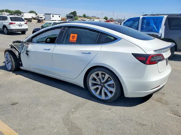 5YJ3E1EC6LF627637 2020 TESLA MODEL 3 - Image 2