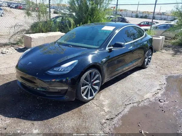 5YJ3E1EC6LF804638 2020 TESLA MODEL 3 - Image 2
