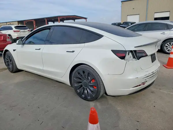 5YJ3E1EC6MF005735 2021 TESLA MODEL 3 - Image 2