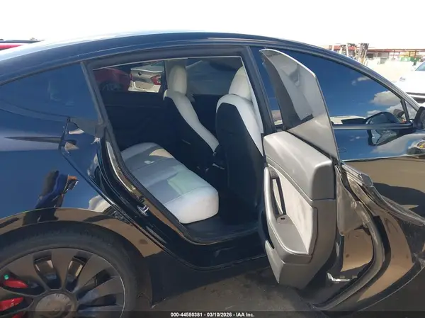 5YJ3E1EC6MF037780 2021 TESLA MODEL 3 - Image 8
