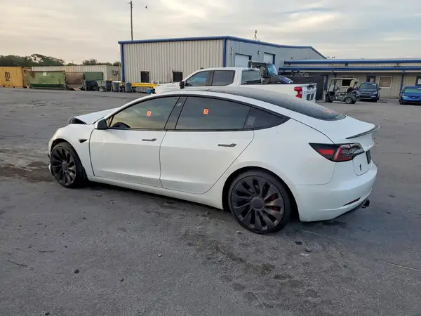 5YJ3E1EC6MF044809 2021 TESLA MODEL 3 - Image 2