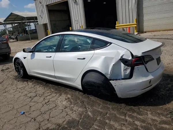 5YJ3E1EC6MF045037 2021 TESLA MODEL 3 - Image 2